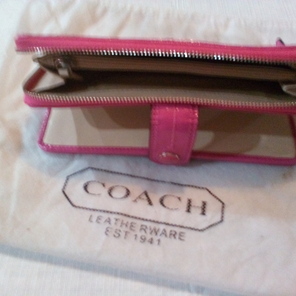 COACH Wallet (Women's) - Picture 3 of 3